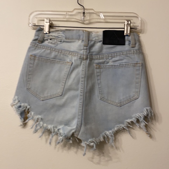UNIF Light Wash Distressed Denied Shorts - Picture 4 of 6